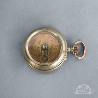 Cascabeles De Oro En Una Cuerda. Imagen de archivo - Imagen de alarmas,  ornamento: 37075591